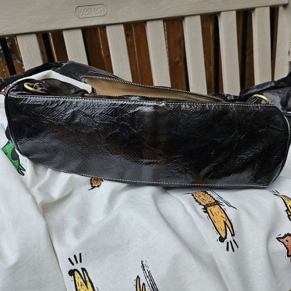 Purse - Picture 2 of 9